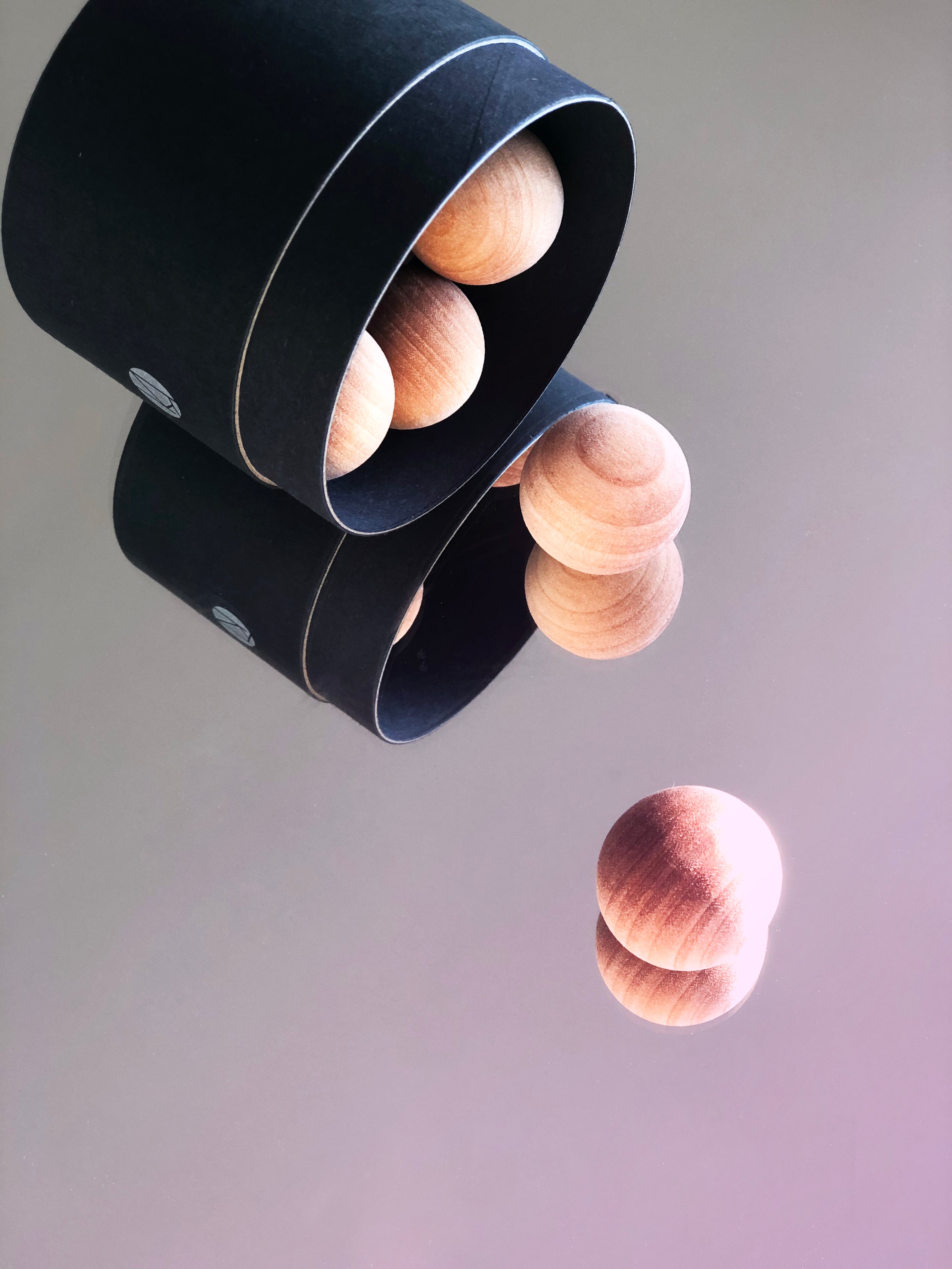 COLLIER NOIR | scented wooden balls